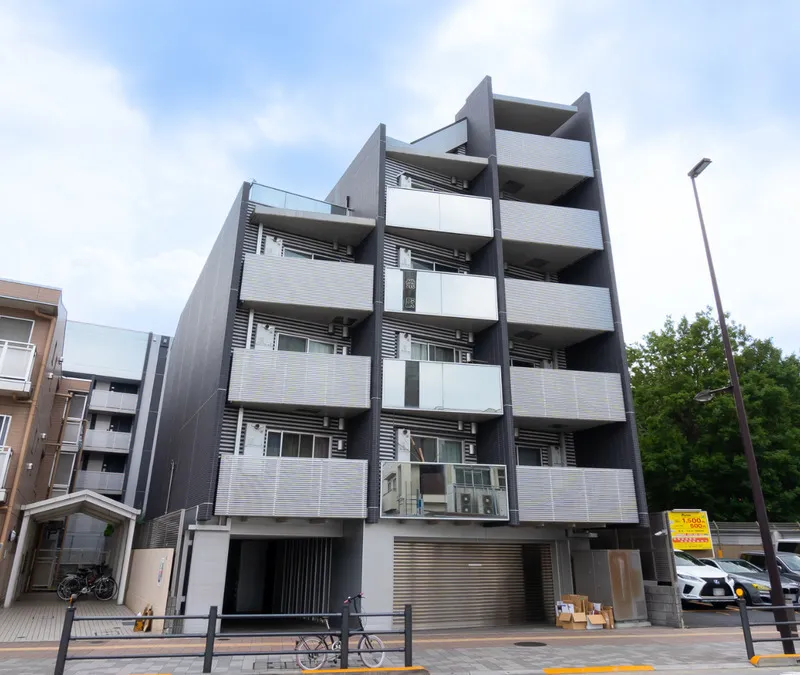 Valore Qualita Ikebukuro - Exterior - ["Urban design", "Apartment", "Brutalist architecture"]
