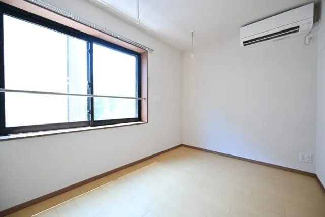CENTRAL GARDEN RESIDENCE TOKYO - Interior - ["Wood", "Flooring", "Floor"]