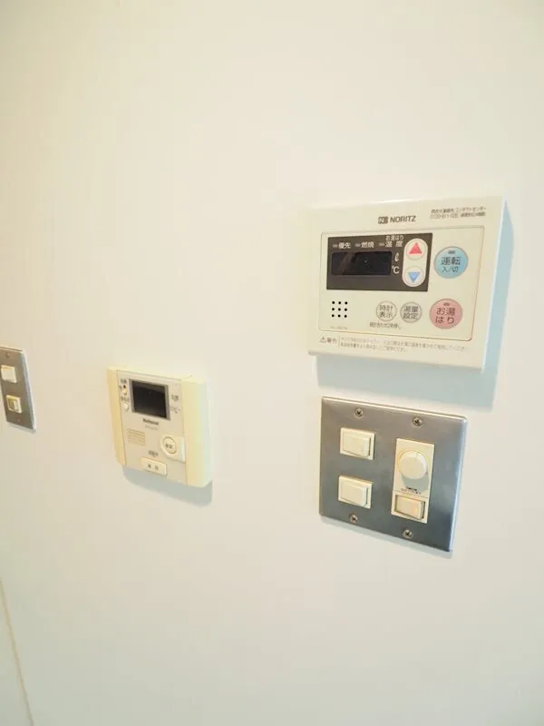 Residia Meguro II - Interior - ["Electronic device", "Technology", "Machine"]