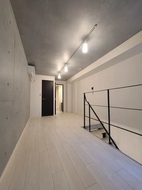 AGRATIO Meguro Suwayama - Interior - ["Rectangle", "Lighting", "Wood"]