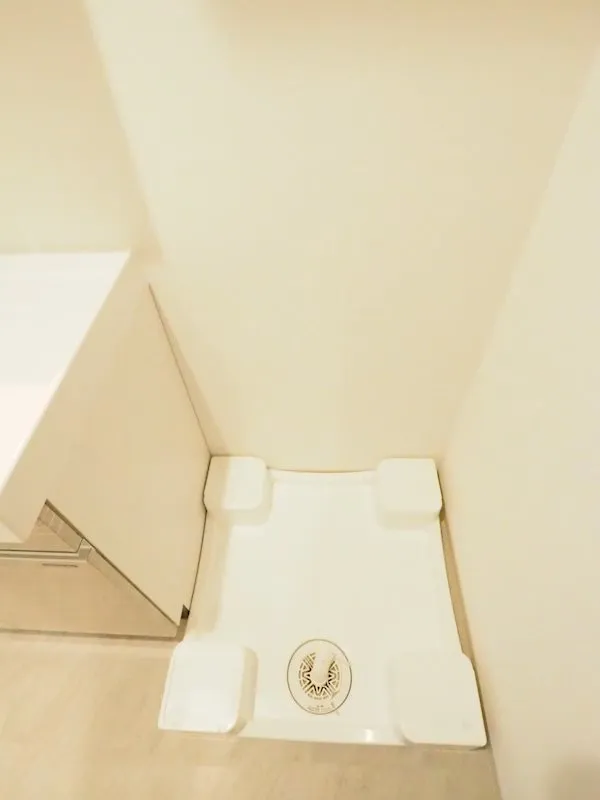 Due Iriya I - Interior - ["Wood", "Material property", "Tints and shades"]