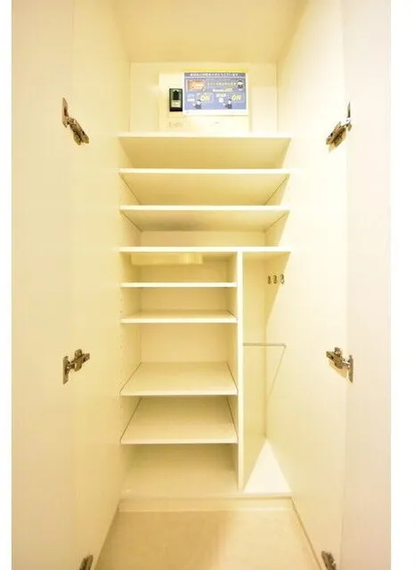 Harmony Residence Ikebukuro #003 - Interior - ["Wood", "Flooring", "Interior design"]