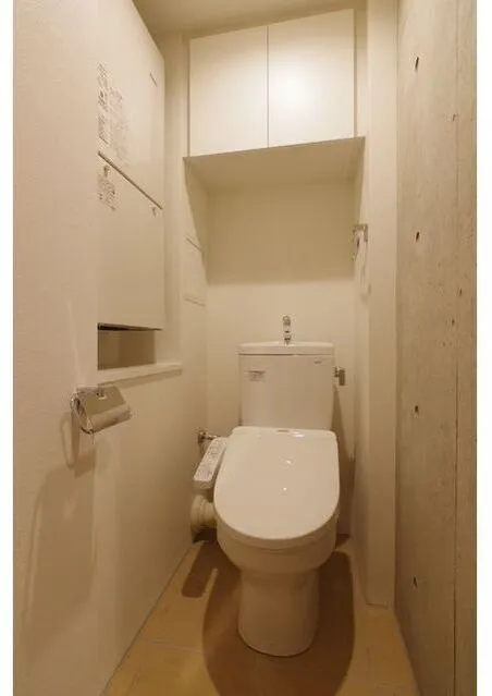 Comforia Honkomagome 1-Chome - Interior - ["Toilet seat", "Plumbing fixture", "Toilet"]