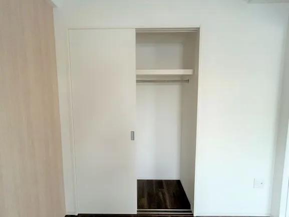 Serenite Fran Shin-Osaka - Interior - ["Wood", "Flooring", "Floor"]