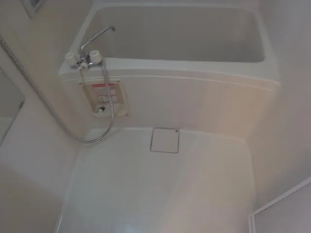 Owl Square - Interior - ["Plumbing fixture", "Bathroom", "Plumbing"]