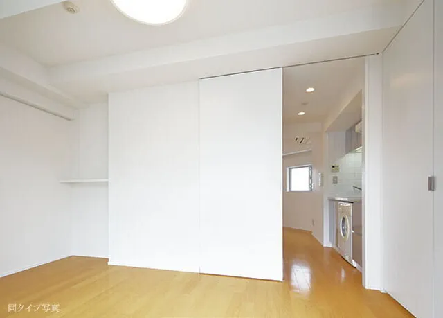 Comforia Nishi Shinjuku - Interior - ["Flooring", "Floor", "Wood"]