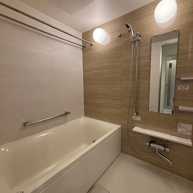 Park Axis Bunkyo Hongo - Interior - ["Bathroom", "Plumbing fixture", "Flooring"]