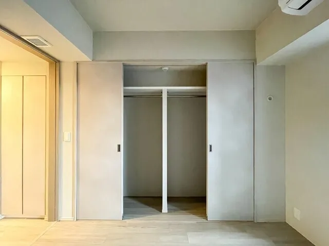 Royal Parks Ariake - Interior - ["Flooring", "Wall", "Floor"]