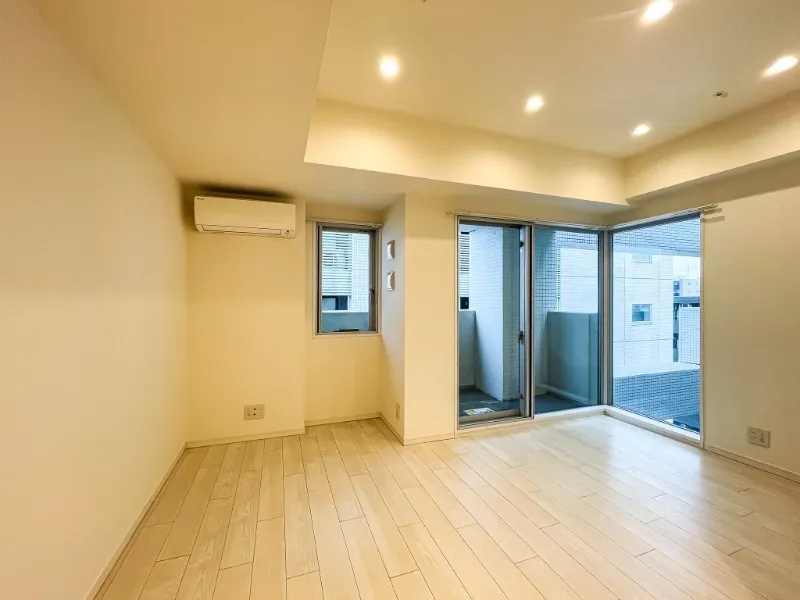 Castalia Azabujuban Ⅱ  - Interior - ["Flooring", "Floor", "Ceiling"]