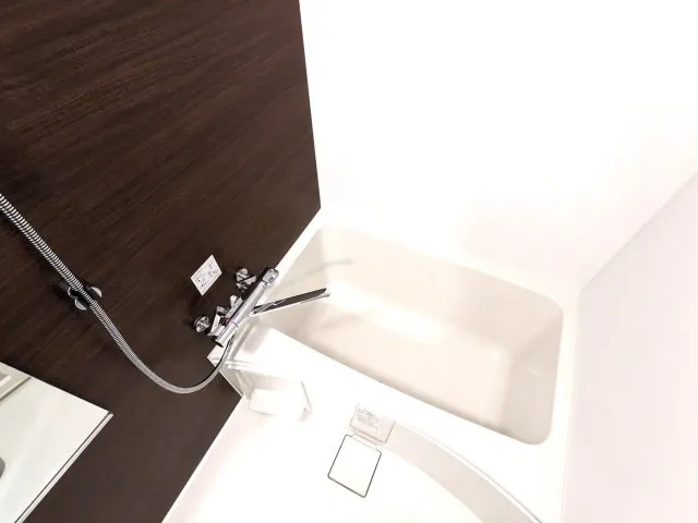 Harmony Residence Kamata Art Villa - Interior - ["Plumbing fixture", "Automotive design", "Rectangle"]