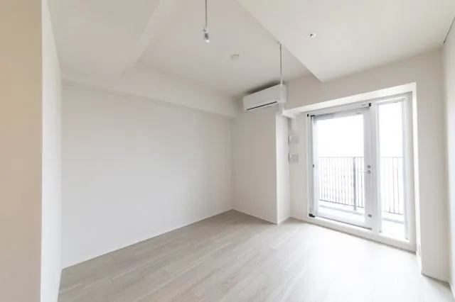 Proud Flat Kiba II - Interior - ["Window", "Fixture", "Building"]