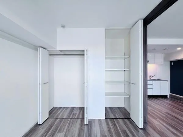 Emily Higashi Nagasaki - Interior - ["Flooring", "Floor", "Interior design"]