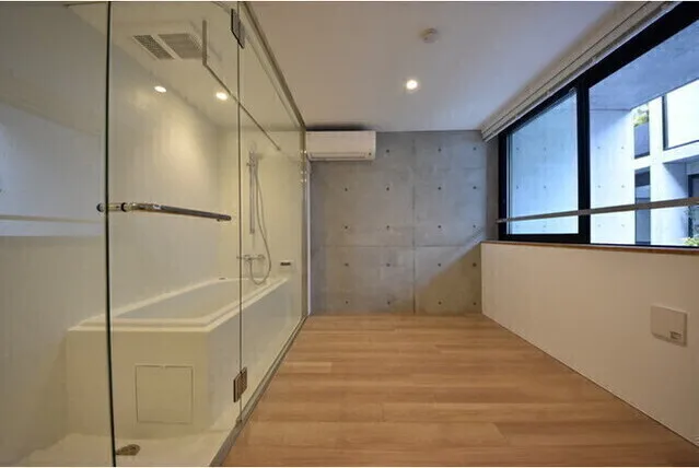 Square Court Waseda - Interior - ["Building", "Furniture", "Window"]