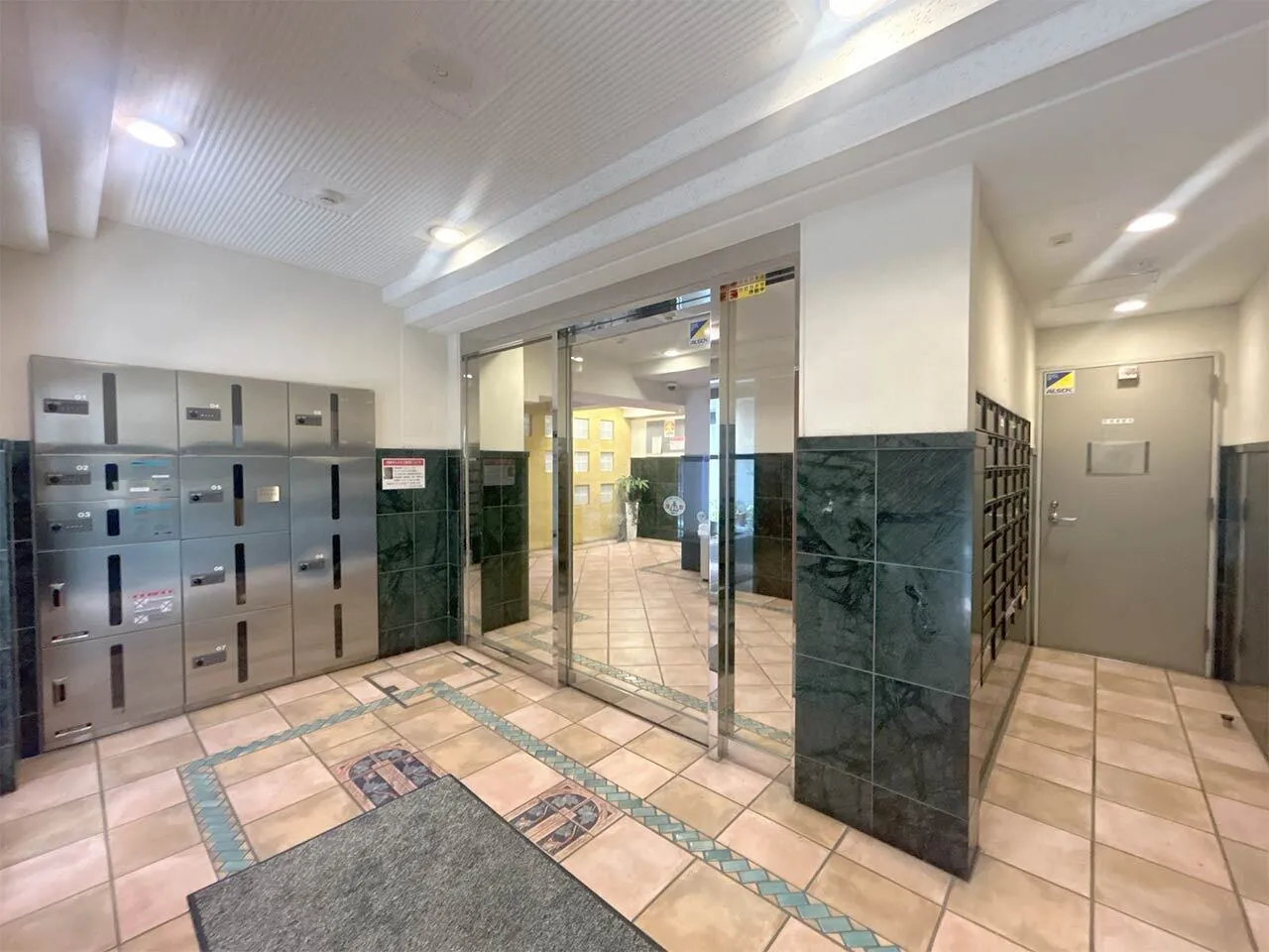 Mynavi STAY Urban Suite Jimbocho Station - Exterior - []