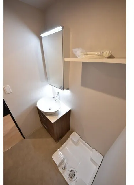 Memora Ikebukuro - Interior - ["Flooring", "Plumbing fixture", "Interior design"]