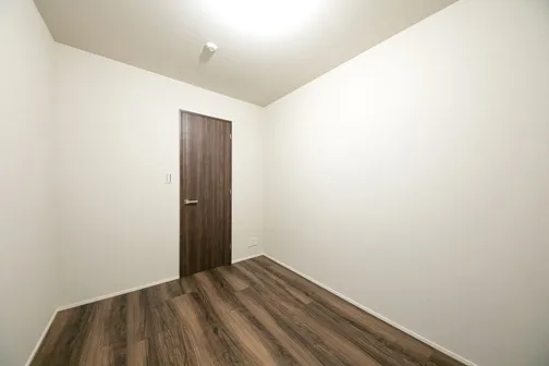Doue Waseda - Interior - ["Wood flooring", "Flooring", "Floor"]