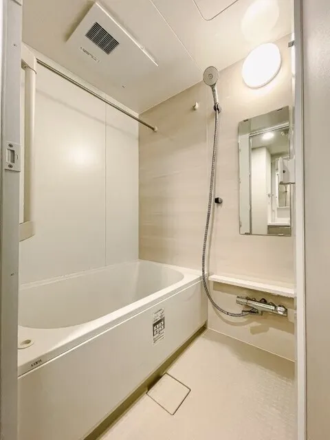 Brookside Residence Kiba - Interior - ["Flooring", "Interior design", "Plumbing fixture"]