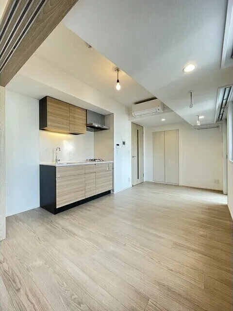 Stylio Kamata West - Interior - ["Flooring", "Floor", "Ceiling"]