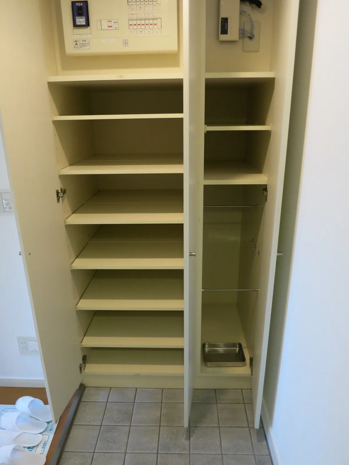 Residence Mishuku - Interior - ["Cabinetry", "Shelf", "Wood"]