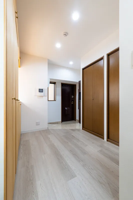 Olympus Sumida Park Building 1 - Interior - ["Flooring", "Floor", "Wood"]