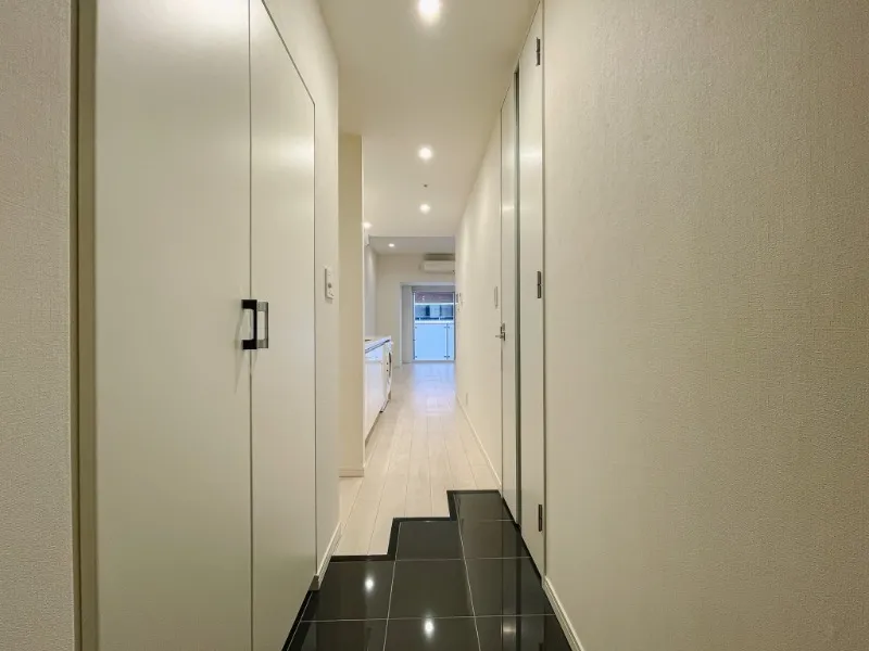 Castalia Azabujuban Ⅱ  - Interior - ["Flooring", "Floor", "Wall"]