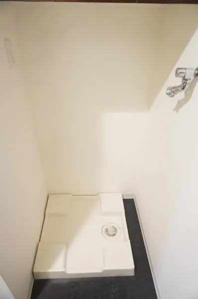 Osaki West City Towers WEST - Interior - ["Floor", "Automotive design", "Material property"]