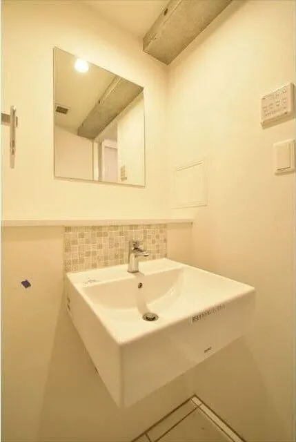 EXAM Shimokitazawa II - Interior - ["Mirror", "Tap", "Sink"]
