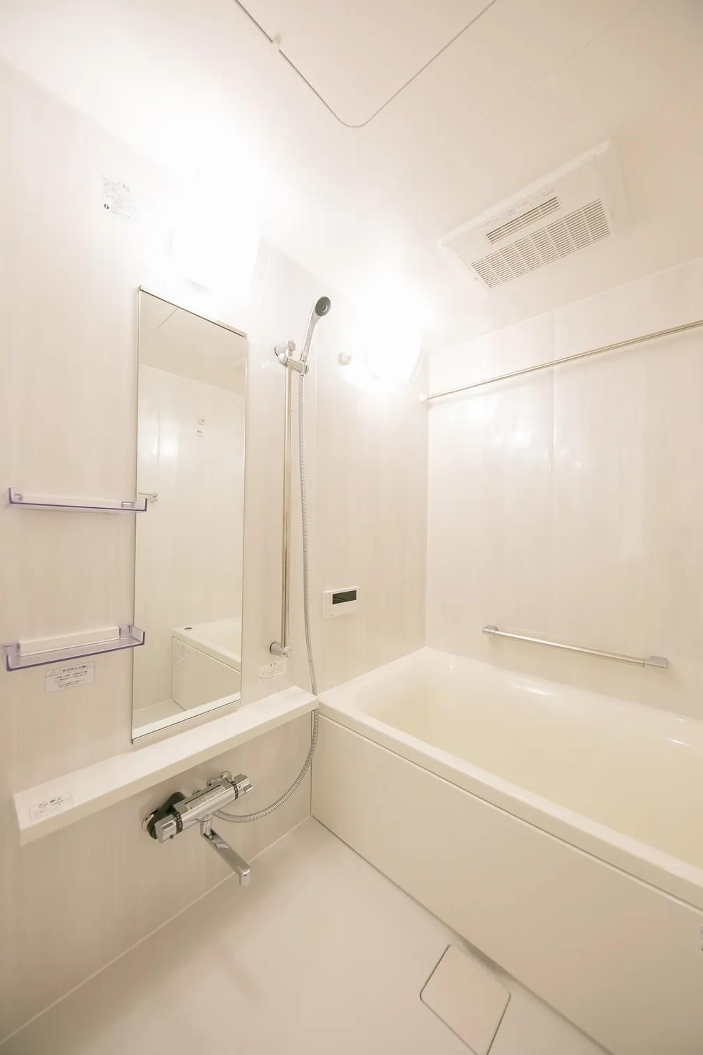 Doue Waseda - Interior - ["Plumbing fixture", "Shower head", "Building"]
