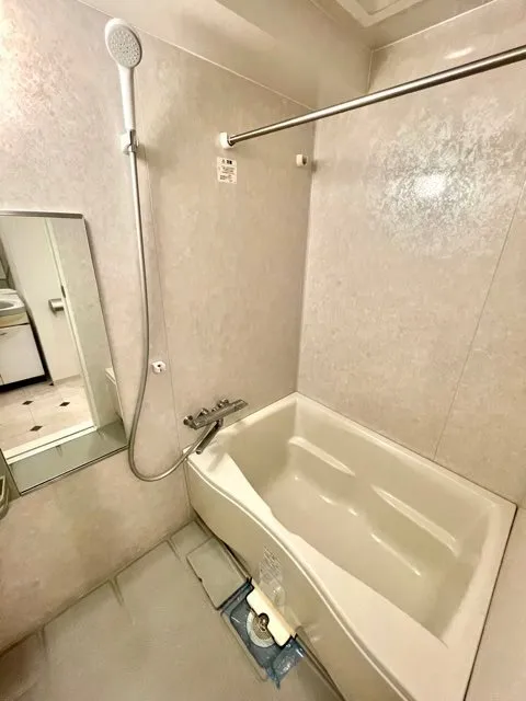 RESIDIA Shima Tsuyama - Interior - ["Plumbing fixture", "Tap", "Building"]