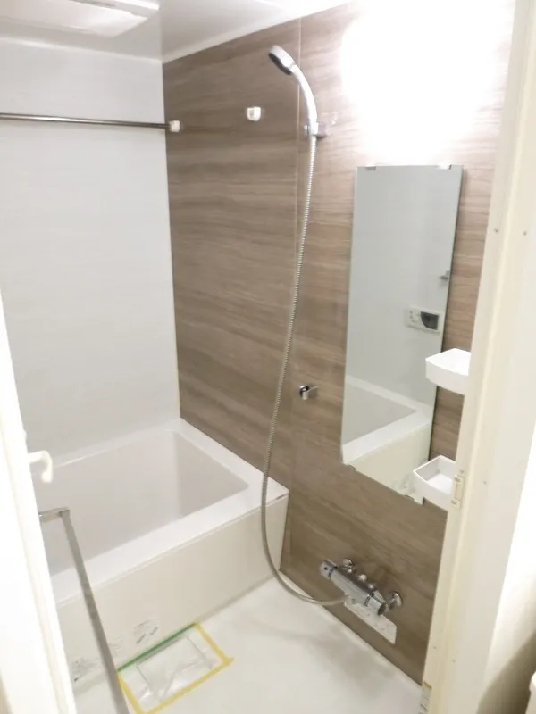 Primal Gotanda - Interior - ["Bathroom", "Plumbing fixture", "Flooring"]