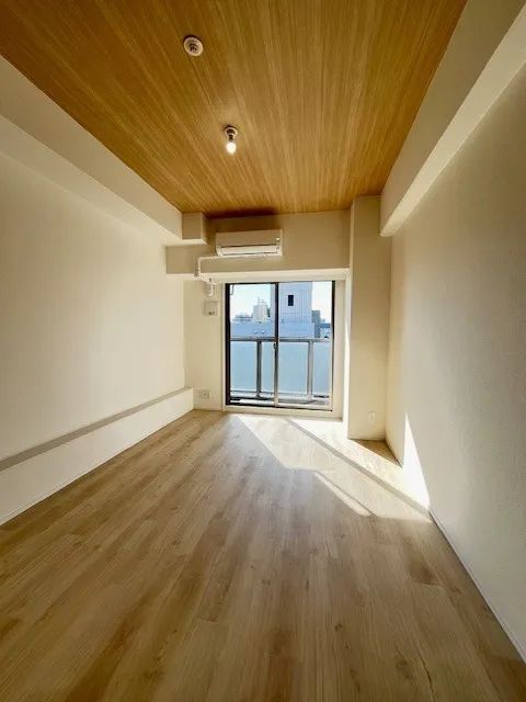 Residia Ueno Okachimachi - Interior - ["Flooring", "Wood", "Floor"]