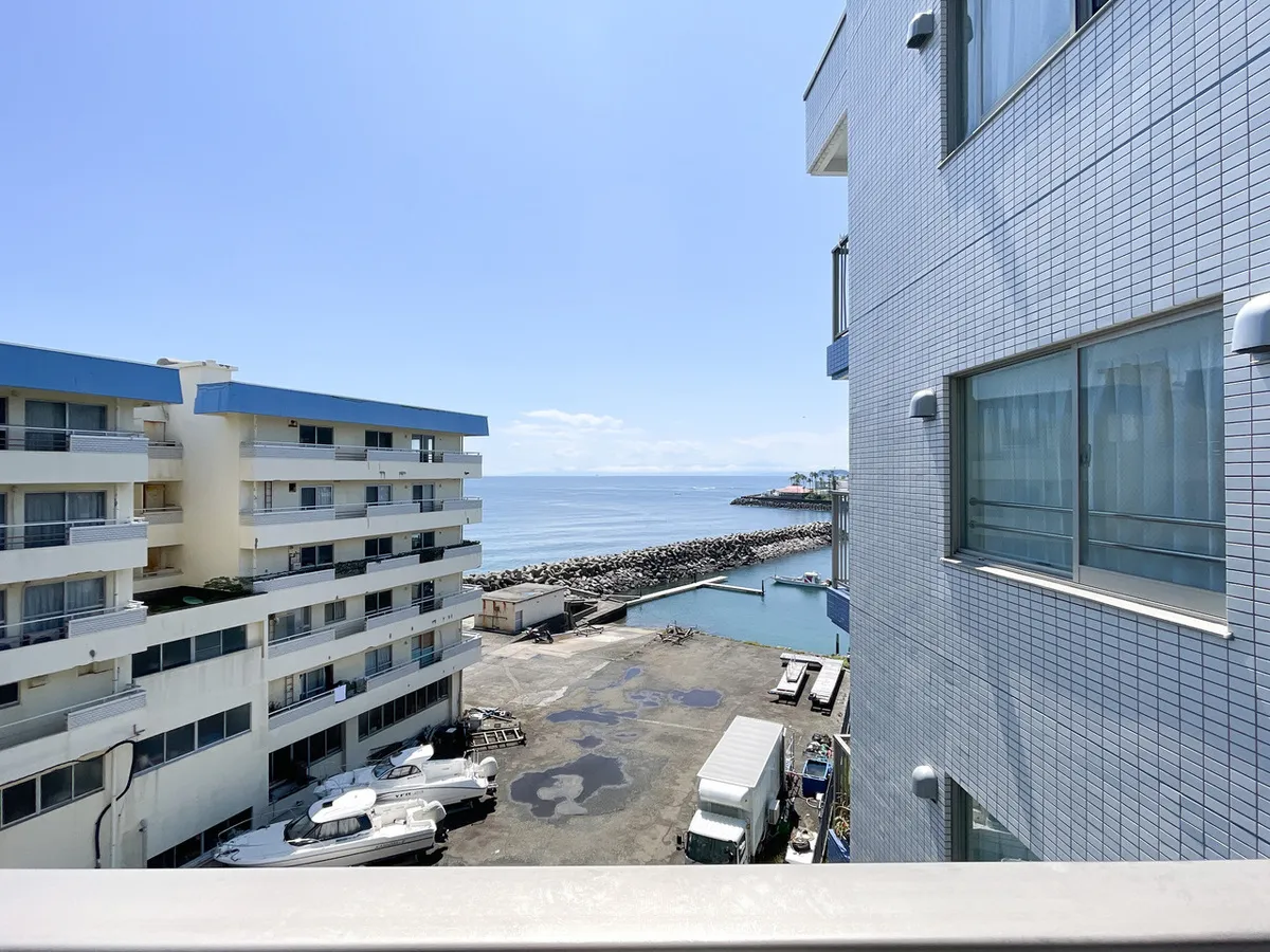 Tokyu Doel Ars Zushi Wing Coast