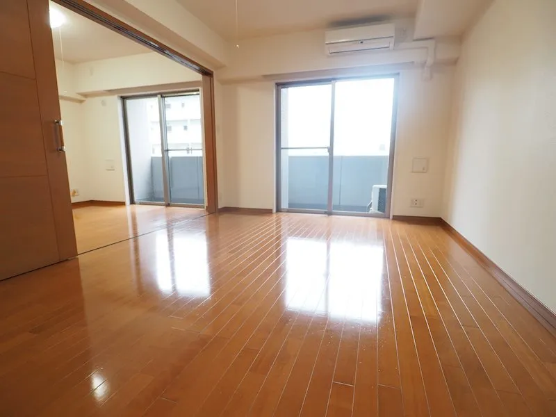 Residia Bunkyo Hongo - Interior - ["Window", "Fixture", "Hall"]