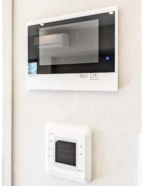 Stylio Meguro Ohashi HILLSIDE - Interior - ["Shelf", "Shelving", "Computer monitor accessory"]