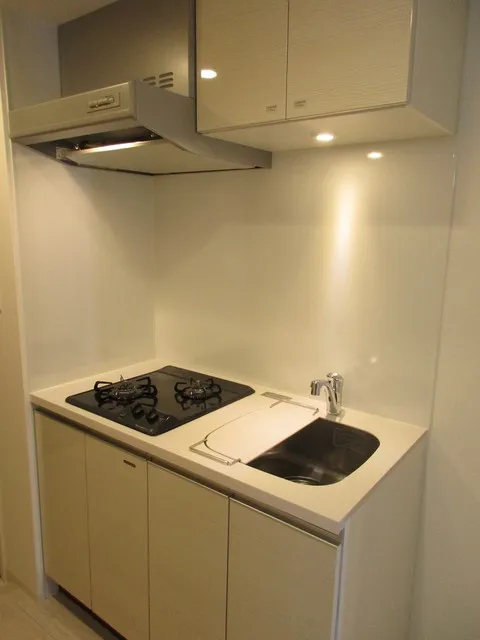 Traditio Monzen Nakacho - Interior - ["Cabinetry", "Tap", "Kitchen appliance"]