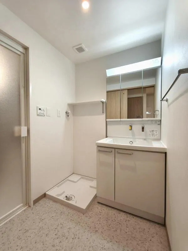 Belle Maison Nakamurabashi North NW - Interior - ["Flooring", "Floor", "Interior design"]