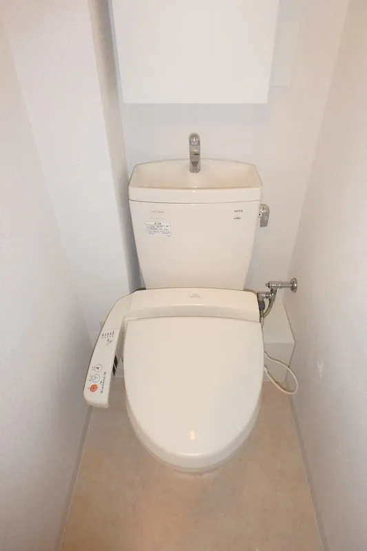 Esty Maison Kinshicho II - Interior - ["Plumbing fixture", "Toilet seat", "Bathroom"]