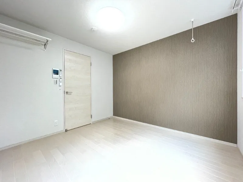 Mare Meidaimae II - Interior - ["Flooring", "Floor", "Wood"]