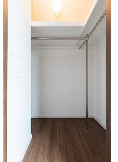 Hulic Narimasu - Interior - ["Flooring", "Wood", "Floor"]