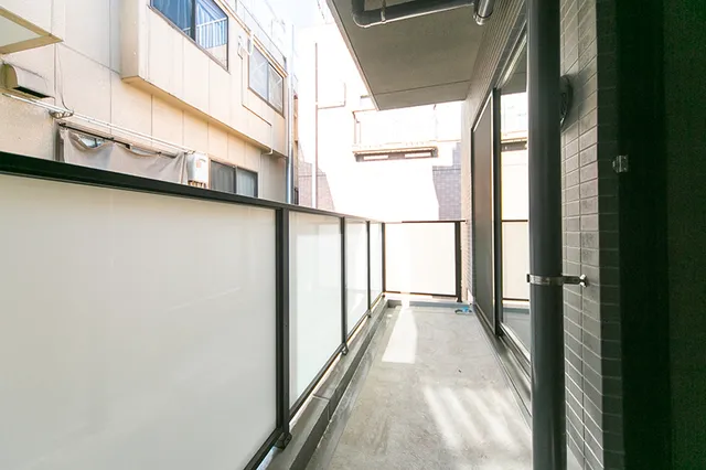 Maison De Takaya - Interior - ["Composite material", "Apartment", "Glass"]