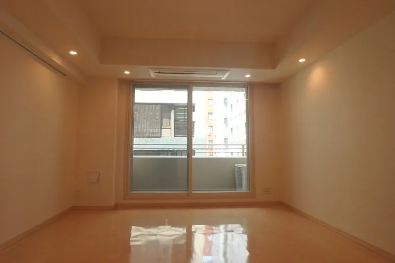Doue Nihonbashi - Interior - ["Flooring", "Floor", "Ceiling"]