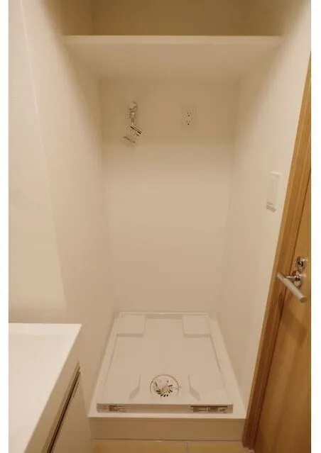 Comforia Honkomagome 1-Chome - Interior - ["Flooring", "Floor", "Tile Flooring"]