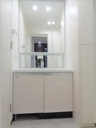Lions Fausia Iriya East - Interior - ["Cabinetry", "Furniture", "Wood"]