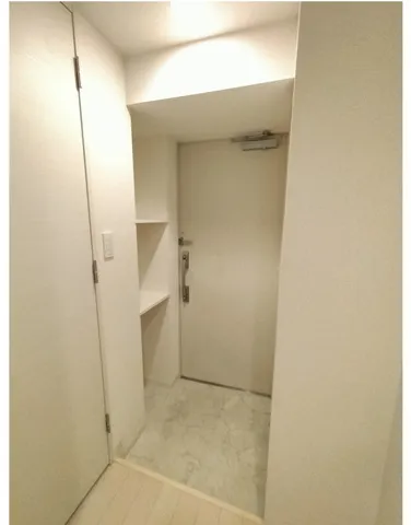 Miele Nihonbashi - Interior - ["Floor", "Flooring", "Tile Flooring"]