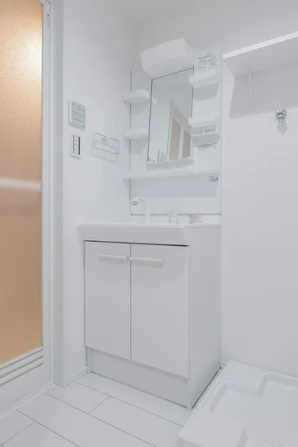 Aglaia Shinjuku Yokoteracho - Interior - ["Flooring", "White", "Floor"]