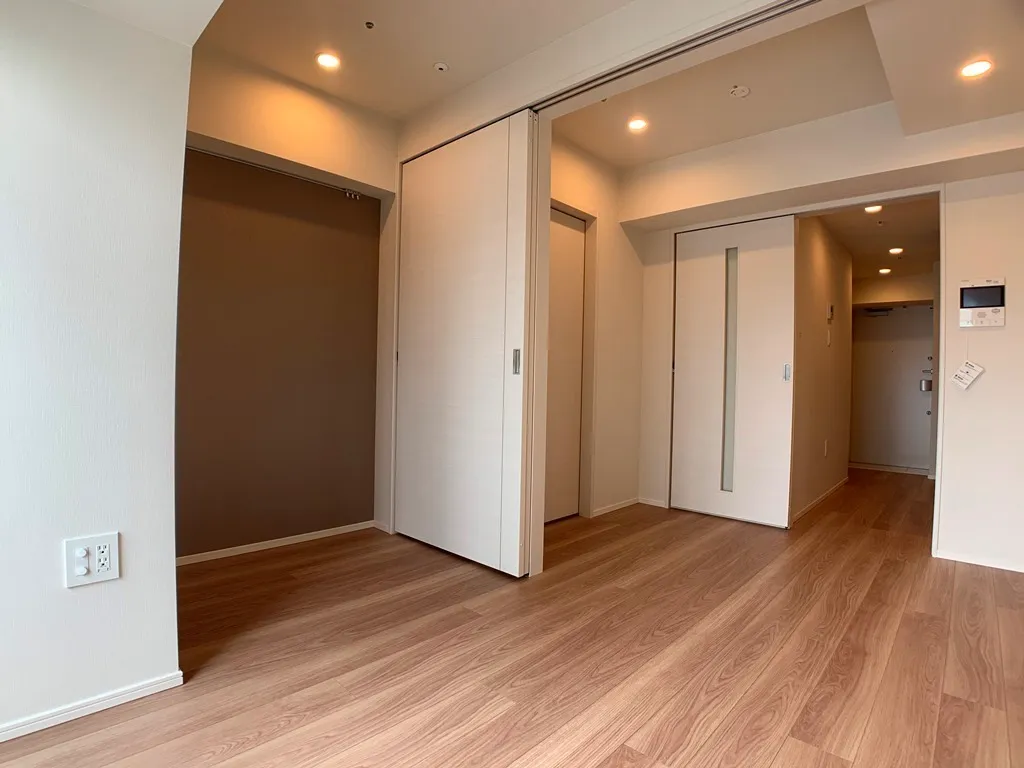 Urban Core Tsukishima - Interior - ["Flooring", "Wood flooring", "Floor"]