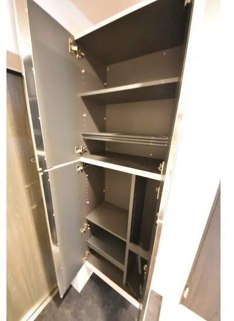 Memora Ikebukuro - Interior - ["Silver", "Household hardware", "Aluminium"]