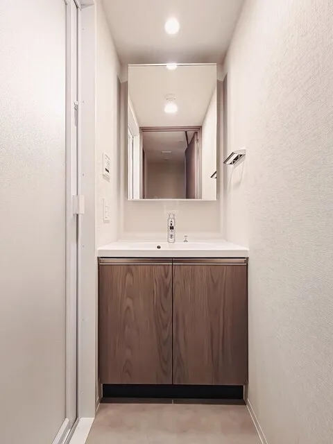 Brookside Residence Kiba - Interior - ["Flooring", "Floor", "Ceiling"]
