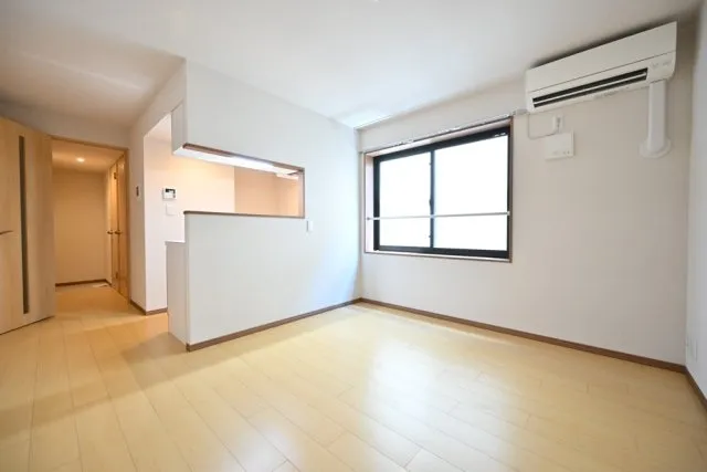 CENTRAL GARDEN RESIDENCE TOKYO - Interior - ["Flooring", "Ceiling", "Floor"]