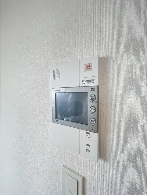 Stylio Kamata West - Interior - ["Electronic device", "Technology", "Machine"]